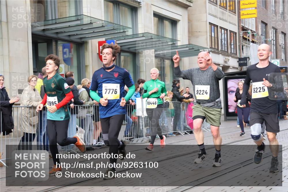 05.10.2025 - 20. swb-Marathon Bremen Strokosch-Dieckow http://msf.ph/oto/9263100 05.10.2025 11:03:09 Ziel 7199, 7776, 9224, 9225, 9246, 9308, 9325, 9486, 9498, 9850, 9940, 10142, 10213, 10297, 10405, 10446, 10478, 10711, 10713, 10963, 10995, 11103, 11124, 11150, 11236, 11467, 11502, 11508, 11509, 11522, 7199, 7776, 9224, 9225, 9246, 9308, 9325, 9486, 9498, 9850, 9940, 10142, 10213, 10297, 10405, 10446, 10478, 10711, 10713, 10963, 10995, 11103, 11124, 11150, 11236, 11467, 11502, 11508, 11509, 11522 meine-sportfotos.de