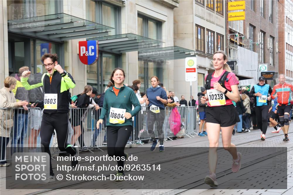 05.10.2025 - 20. swb-Marathon Bremen Strokosch-Dieckow http://msf.ph/oto/9263514 05.10.2025 11:03:27 Ziel 7788, 9241, 9315, 9379, 9571, 9940, 10106, 10213, 10238, 10265, 10271, 10297, 10478, 10603, 10604, 10711, 10713, 11039, 11183, 11272, 11306, 11522, 11589, 11609, 7788, 9241, 9315, 9379, 9571, 9940, 10106, 10213, 10238, 10265, 10271, 10297, 10478, 10603, 10604, 10711, 10713, 11039, 11183, 11272, 11306, 11522, 11589, 11609 meine-sportfotos.de