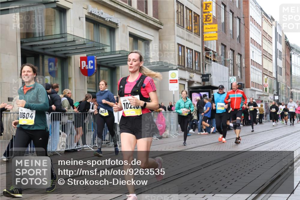 05.10.2025 - 20. swb-Marathon Bremen Strokosch-Dieckow http://msf.ph/oto/9263535 05.10.2025 11:03:28 Ziel 7788, 9241, 9315, 9379, 9571, 9940, 10106, 10213, 10238, 10265, 10271, 10297, 10478, 10603, 10604, 10711, 10713, 11039, 11183, 11272, 11306, 11589, 11609, 7788, 9241, 9315, 9379, 9571, 9940, 10106, 10213, 10238, 10265, 10271, 10297, 10478, 10603, 10604, 10711, 10713, 11039, 11183, 11272, 11306, 11589, 11609 meine-sportfotos.de