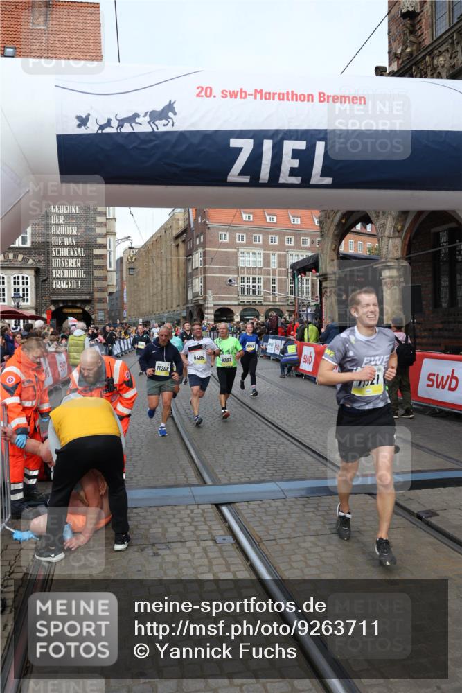 05.10.2025 - 20. swb-Marathon Bremen Yannick Fuchs http://msf.ph/oto/9263711 05.10.2025 10:50:12 Ziel 9485, 9676, 9693, 9787, 9803, 10246, 10543, 10868, 11208, 11288, 11295, 11621 meine-sportfotos.de