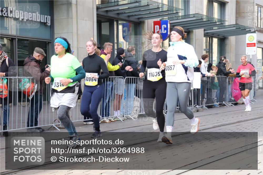 05.10.2025 - 20. swb-Marathon Bremen Strokosch-Dieckow http://msf.ph/oto/9264988 05.10.2025 11:04:28 Ziel 9220, 9409, 9530, 9532, 9623, 9750, 9765, 9771, 9812, 9813, 9866, 9915, 9927, 10422, 10451, 10485, 10532, 10557, 10674, 10684, 10771, 10869, 10891, 10964, 11035, 11090, 11180, 11196, 11315, 11372, 11427, 11478, 11542, 11546, 11559, 11615, 11636, 9220, 9409, 9530, 9532, 9623, 9750, 9765, 9771, 9812, 9813, 9866, 9915, 9927, 10422, 10451, 10485, 10532, 10557, 10674, 10684, 10771, 10869, 10891, 10964, 11035, 11090, 11180, 11196, 11315, 11372, 11427, 11478, 11542, 11546 meine-sportfotos.de