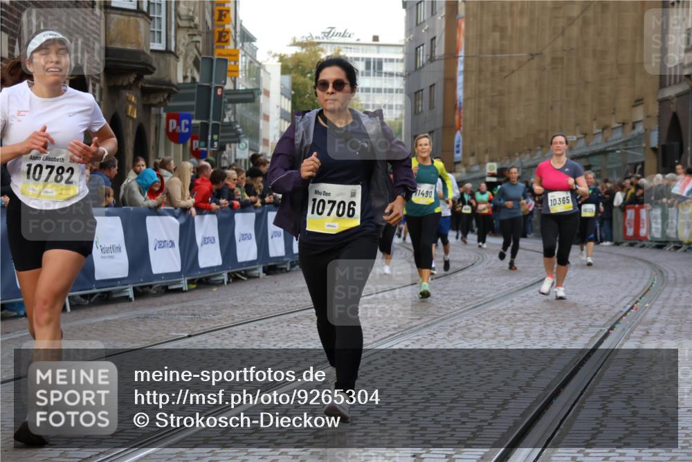 05.10.2025 - 20. swb-Marathon Bremen Strokosch-Dieckow http://msf.ph/oto/9265304 05.10.2025 11:07:58 Ziel 8123, 9212, 9557, 10135, 10365, 10366, 10706, 10782, 10783, 11490, 11677 meine-sportfotos.de