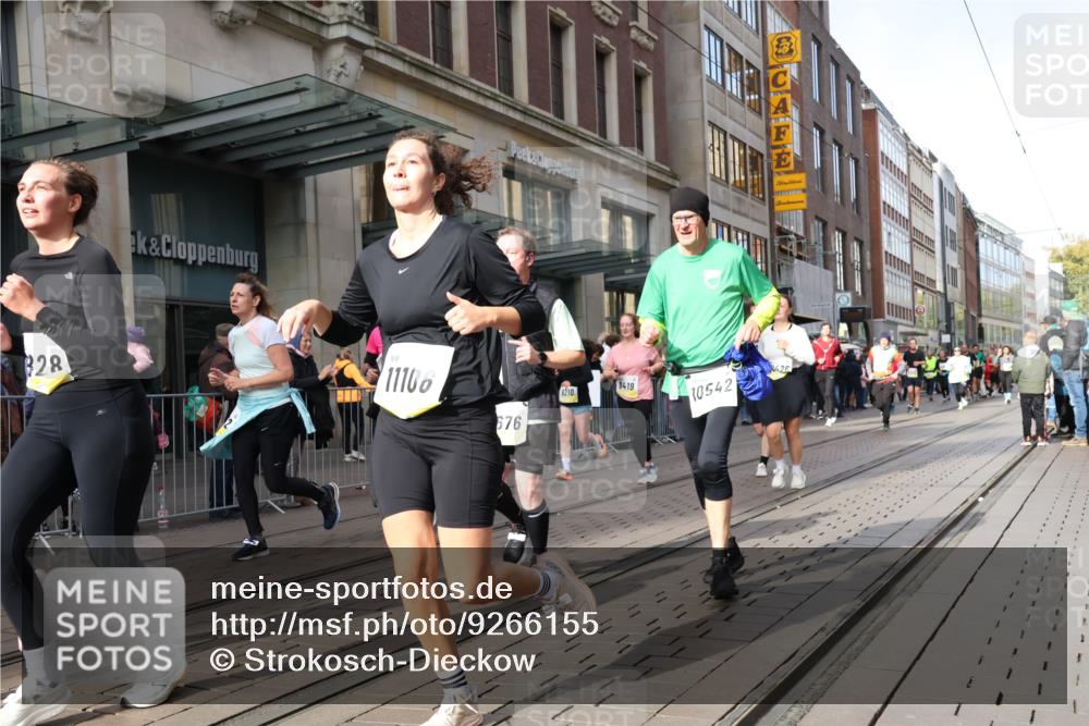 05.10.2025 - 20. swb-Marathon Bremen Strokosch-Dieckow http://msf.ph/oto/9266155 05.10.2025 11:05:09 Ziel 7654, 9210, 9419, 9515, 9690, 9713, 9752, 9908, 9944, 10025, 10158, 10289, 10426, 10437, 10511, 10542, 10828, 10843, 10844, 10999, 11064, 11106, 11164, 11501, 11540, 11604, 11676, 11681, 7654, 9210, 9419, 9515, 9690, 9713, 9752, 9908, 9944, 10025, 10158, 10289, 10426, 10437, 10511, 10542, 10828, 10843, 10844, 10999, 11064, 11106, 11164, 11501, 11540, 11604, 11676, 11681 meine-sportfotos.de