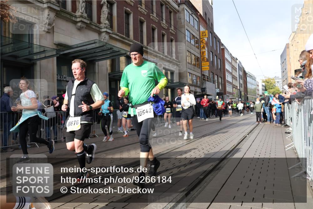 05.10.2025 - 20. swb-Marathon Bremen Strokosch-Dieckow http://msf.ph/oto/9266184 05.10.2025 11:05:10 Ziel 7654, 9210, 9335, 9419, 9515, 9690, 9713, 9752, 9908, 9944, 10025, 10158, 10289, 10426, 10437, 10511, 10542, 10828, 10843, 10844, 10999, 11064, 11106, 11164, 11540, 11604, 11676, 11681, 7654, 9210, 9335, 9419, 9515, 9690, 9713, 9752, 9908, 9944, 10025, 10158, 10289, 10426, 10437, 10511, 10542, 10828, 10843, 10844, 10999, 11064, 11106, 11164, 11540, 11604, 11676, 11681 meine-sportfotos.de