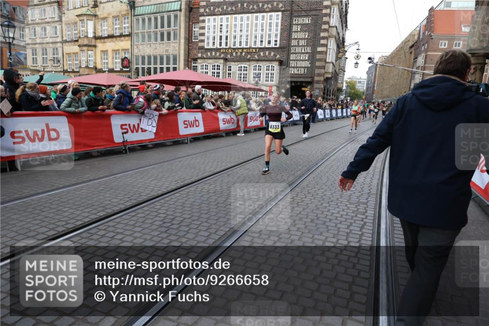 05.10.2025 - 20. swb-Marathon Bremen Yannick Fuchs http://msf.ph/oto/9266658 05.10.2025 10:51:46 Ziel 8333, 9252, 9268, 10584, 10716, 10918, 10928, 11484 meine-sportfotos.de