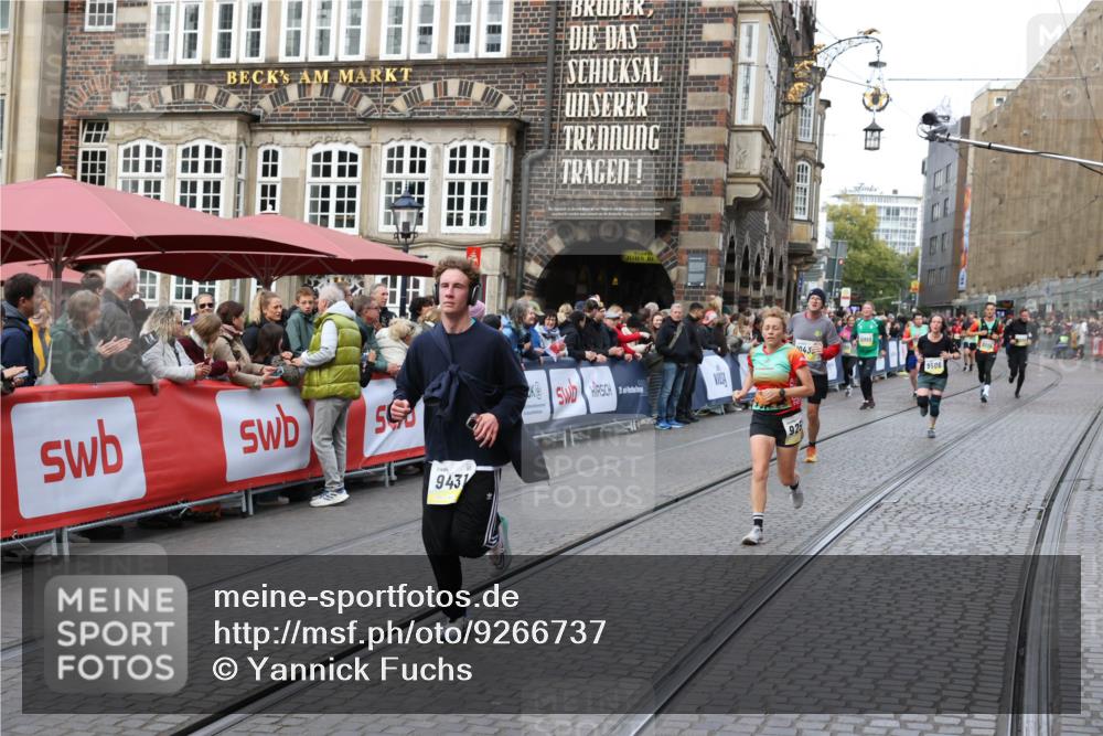 05.10.2025 - 20. swb-Marathon Bremen Yannick Fuchs http://msf.ph/oto/9266737 05.10.2025 10:51:48 Ziel 8333, 9259, 9268, 10436, 10584, 10716, 10918, 11484 meine-sportfotos.de