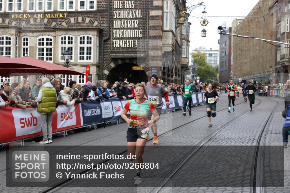 05.10.2025 - 20. swb-Marathon Bremen Yannick Fuchs http://msf.ph/oto/9266804 05.10.2025 10:51:49 Ziel 8333, 9259, 9268, 10436, 10584, 10716, 10918, 11484 meine-sportfotos.de
