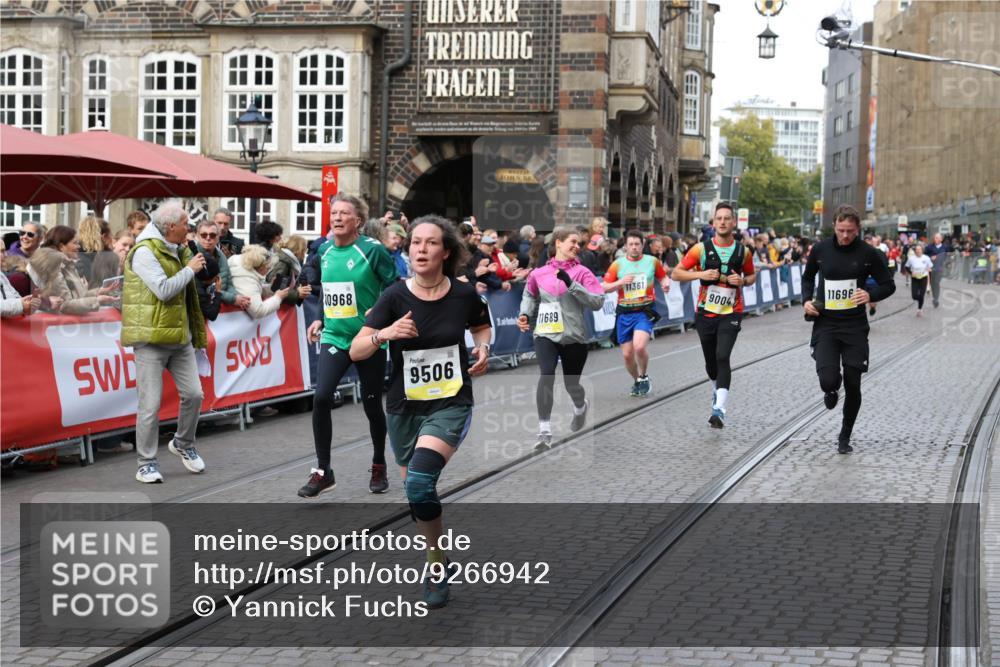 05.10.2025 - 20. swb-Marathon Bremen Yannick Fuchs http://msf.ph/oto/9266942 05.10.2025 10:51:52 Ziel 8333, 9004, 9259, 9268, 9506, 10436, 10716, 10968, 11484, 11689, 11696 meine-sportfotos.de