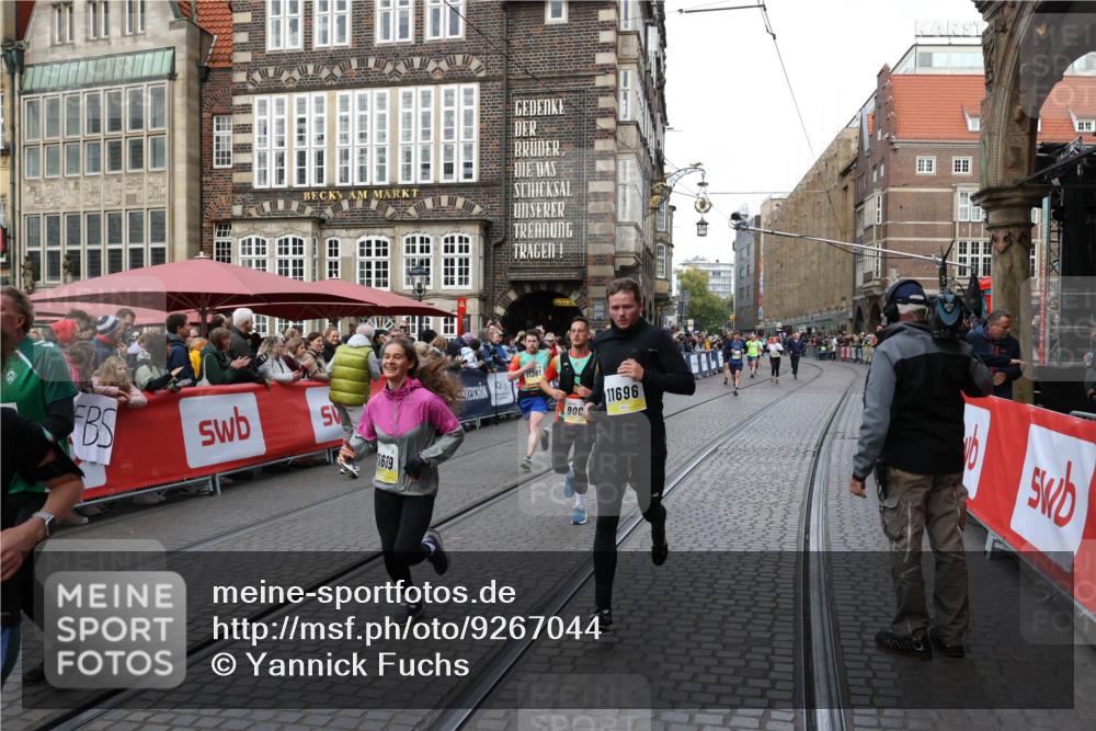 05.10.2025 - 20. swb-Marathon Bremen Yannick Fuchs http://msf.ph/oto/9267044 05.10.2025 10:51:53 Ziel 8333, 9004, 9259, 9268, 9506, 10436, 10716, 10968, 11361, 11689, 11696 meine-sportfotos.de