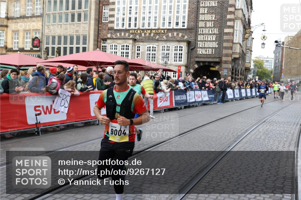 05.10.2025 - 20. swb-Marathon Bremen Yannick Fuchs http://msf.ph/oto/9267127 05.10.2025 10:51:55 Ziel 9004, 9259, 9506, 10436, 10968, 11361, 11689, 11696 meine-sportfotos.de