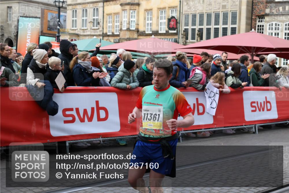 05.10.2025 - 20. swb-Marathon Bremen Yannick Fuchs http://msf.ph/oto/9267160 05.10.2025 10:51:56 Ziel 9004, 9259, 9506, 10436, 10968, 11361, 11689, 11696 meine-sportfotos.de