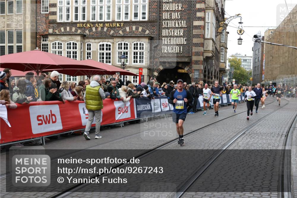 05.10.2025 - 20. swb-Marathon Bremen Yannick Fuchs http://msf.ph/oto/9267243 05.10.2025 10:51:58 Ziel 9004, 9506, 10436, 10968, 11080, 11361, 11689, 11696 meine-sportfotos.de