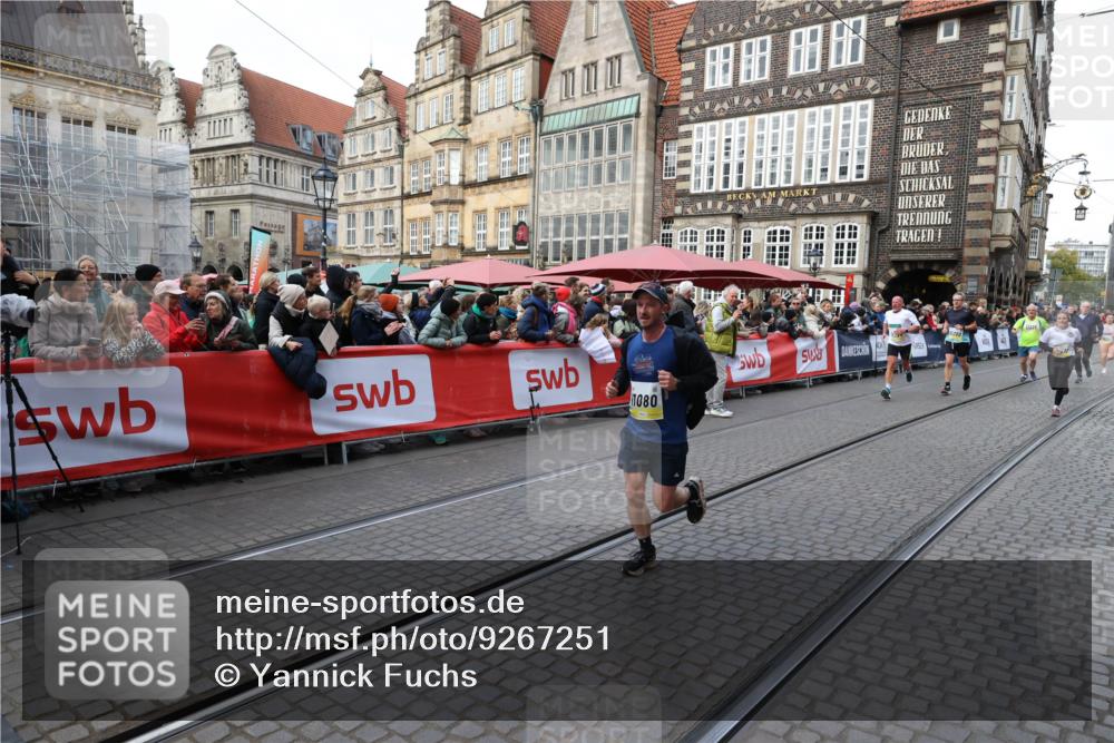 05.10.2025 - 20. swb-Marathon Bremen Yannick Fuchs http://msf.ph/oto/9267251 05.10.2025 10:52:00 Ziel 9004, 9506, 10817, 10968, 11080, 11361, 11394, 11689, 11696 meine-sportfotos.de