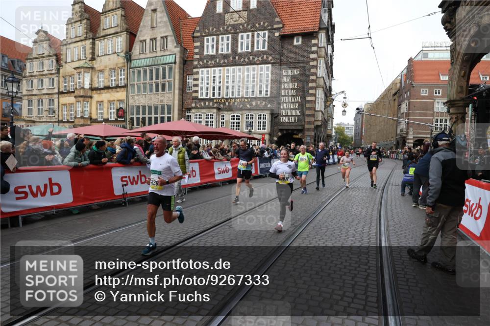 05.10.2025 - 20. swb-Marathon Bremen Yannick Fuchs http://msf.ph/oto/9267333 05.10.2025 10:52:02 Ziel 9004, 9683, 10380, 10581, 10625, 10817, 11080, 11136, 11325, 11361, 11394 meine-sportfotos.de