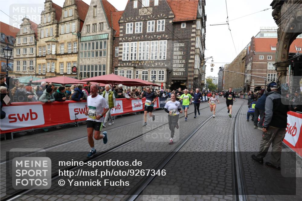 05.10.2025 - 20. swb-Marathon Bremen Yannick Fuchs http://msf.ph/oto/9267346 05.10.2025 10:52:02 Ziel 9004, 9683, 10380, 10581, 10625, 10817, 11080, 11136, 11325, 11361, 11394 meine-sportfotos.de