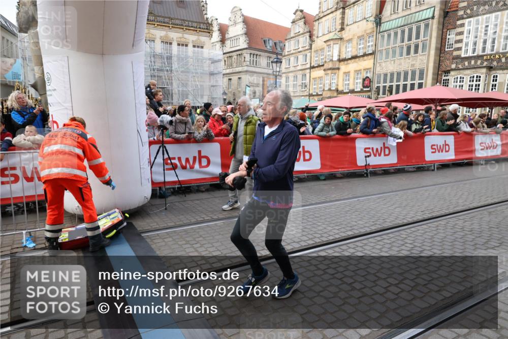 05.10.2025 - 20. swb-Marathon Bremen Yannick Fuchs http://msf.ph/oto/9267634 05.10.2025 10:52:05 Ziel 9683, 10380, 10581, 10625, 10817, 11080, 11136, 11325, 11394 meine-sportfotos.de