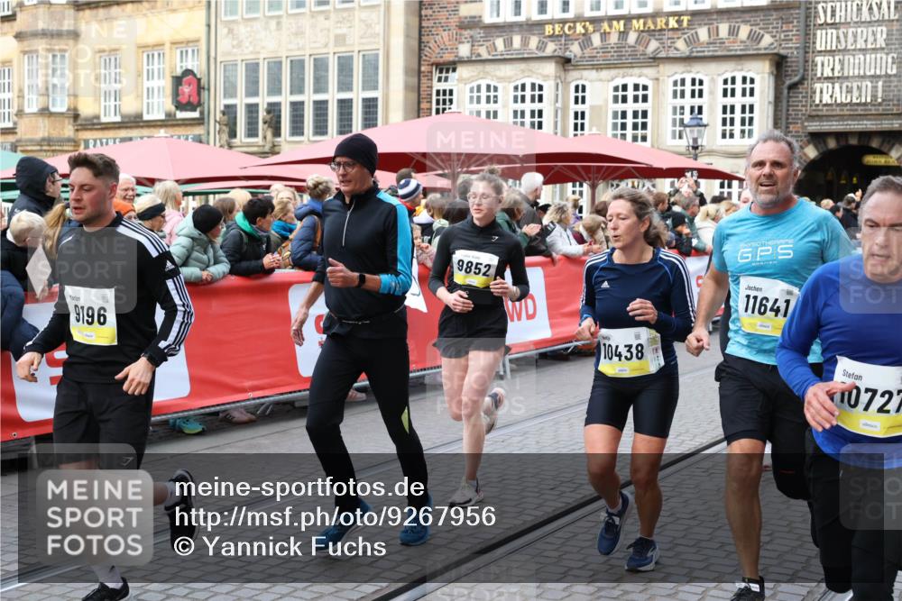 05.10.2025 - 20. swb-Marathon Bremen Yannick Fuchs http://msf.ph/oto/9267956 05.10.2025 10:52:17 Ziel 9196, 9226, 9852, 9939, 10240, 10438, 10668, 10727, 10977, 11641 meine-sportfotos.de
