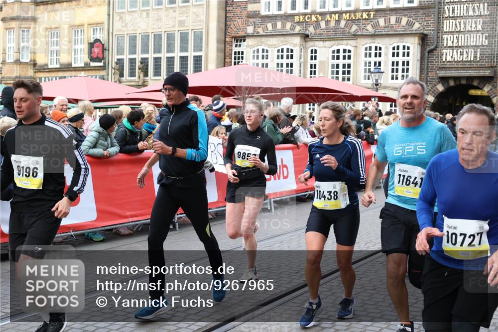 05.10.2025 - 20. swb-Marathon Bremen Yannick Fuchs http://msf.ph/oto/9267965 05.10.2025 10:52:17 Ziel 9196, 9226, 9852, 9939, 10240, 10438, 10668, 10727, 10977, 11641 meine-sportfotos.de