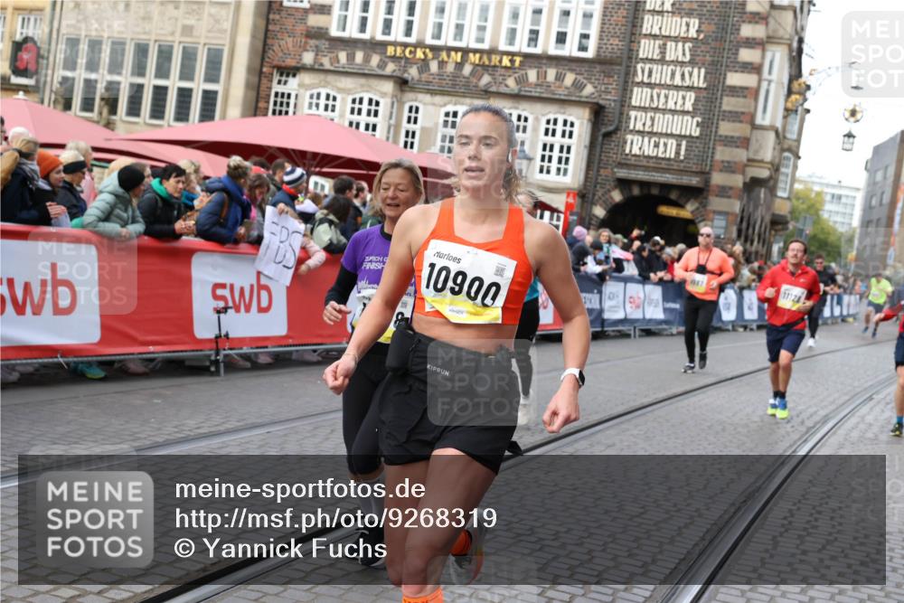 05.10.2025 - 20. swb-Marathon Bremen Yannick Fuchs http://msf.ph/oto/9268319 05.10.2025 10:52:23 Ziel 9196, 9852, 9955, 9987, 10038, 10240, 10438, 10668, 10727, 10900, 10927, 10942, 11128, 11458, 11491, 11641 meine-sportfotos.de