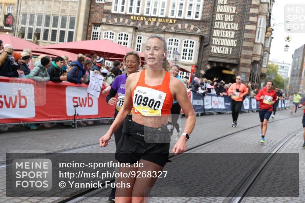 05.10.2025 - 20. swb-Marathon Bremen Yannick Fuchs http://msf.ph/oto/9268327 05.10.2025 10:52:23 Ziel 9196, 9852, 9955, 9987, 10038, 10240, 10438, 10668, 10727, 10900, 10927, 10942, 11128, 11458, 11491, 11641 meine-sportfotos.de