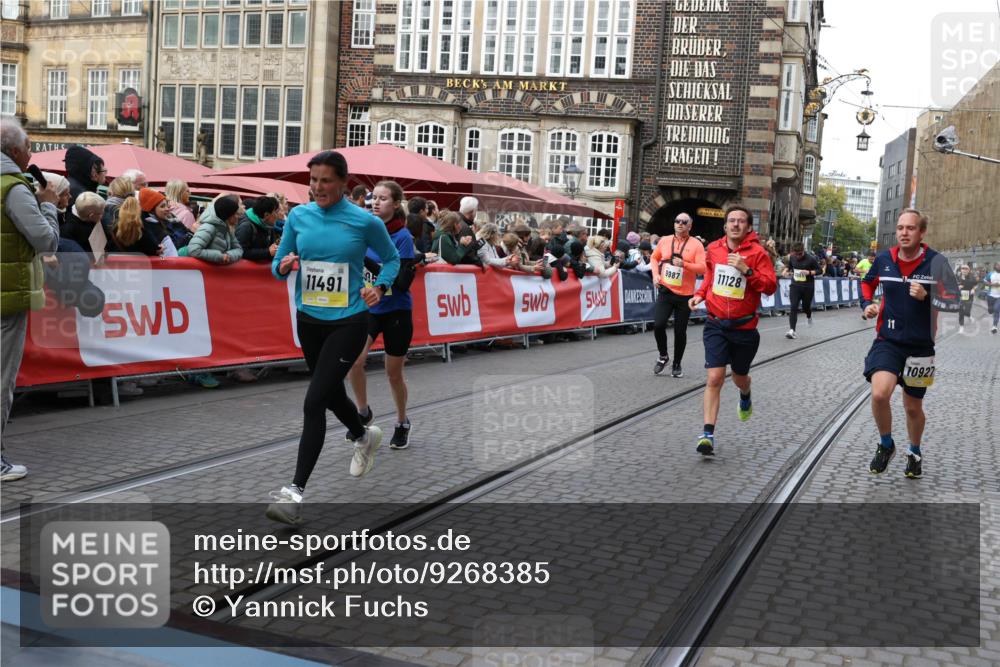 05.10.2025 - 20. swb-Marathon Bremen Yannick Fuchs http://msf.ph/oto/9268385 05.10.2025 10:52:24 Ziel 9196, 9852, 9955, 9987, 10038, 10240, 10438, 10668, 10727, 10900, 10927, 10942, 11128, 11458, 11491, 11641 meine-sportfotos.de