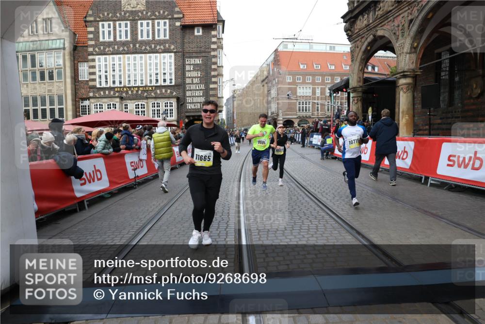 05.10.2025 - 20. swb-Marathon Bremen Yannick Fuchs http://msf.ph/oto/9268698 05.10.2025 10:52:29 Ziel 9172, 9584, 9955, 9987, 10507, 10719, 10900, 10927, 11128, 11458, 11491, 11528, 11665 meine-sportfotos.de