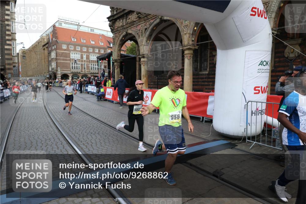 05.10.2025 - 20. swb-Marathon Bremen Yannick Fuchs http://msf.ph/oto/9268862 05.10.2025 10:52:30 Ziel 9172, 9584, 9955, 9987, 10507, 10719, 10927, 11128, 11458, 11491, 11528, 11665 meine-sportfotos.de