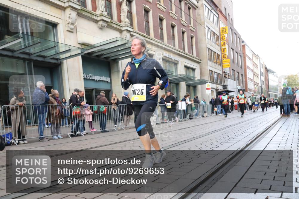 05.10.2025 - 20. swb-Marathon Bremen Strokosch-Dieckow http://msf.ph/oto/9269653 05.10.2025 11:07:48 Ziel 8123, 9212, 9353, 9401, 9519, 9557, 9599, 9617, 9874, 10125, 10132, 10135, 10365, 10366, 10706, 10782, 10783, 10866, 11019, 11097, 11232, 11309, 11490, 11670, 11671, 11677, 8123, 9212, 9353, 9401, 9519, 9557, 9599, 9617, 9874, 10125, 10132, 10135, 10365, 10366, 10706, 10782, 10783, 10866, 11019, 11097, 11232, 11309, 11490, 11670, 11671, 11677 meine-sportfotos.de