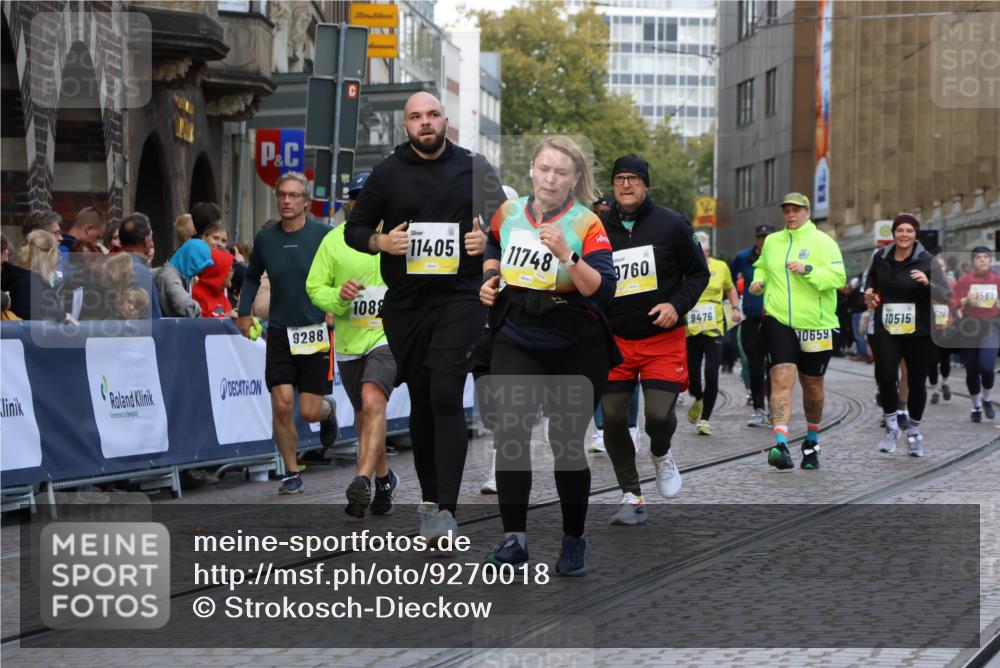 05.10.2025 - 20. swb-Marathon Bremen Strokosch-Dieckow http://msf.ph/oto/9270018 05.10.2025 11:09:55 Ziel 9288, 9410, 9685, 9760, 9972, 10435, 10448, 10515, 10659, 10827, 10860, 10885, 11219, 11381, 11405, 11486, 11634, 11748 meine-sportfotos.de