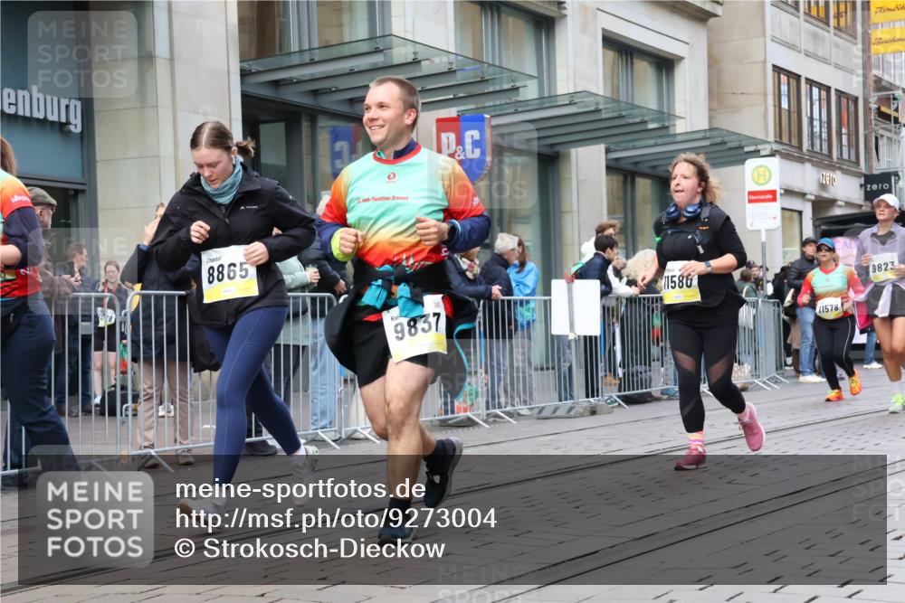 05.10.2025 - 20. swb-Marathon Bremen Strokosch-Dieckow http://msf.ph/oto/9273004 05.10.2025 11:10:46 Ziel 8865, 9245, 9264, 9273, 9479, 9664, 9822, 9823, 9836, 9837, 9948, 10183, 10415, 10614, 11158, 11257, 11395, 11560, 11568, 11578, 11580, 8865, 9245, 9264, 9273, 9479, 9664, 9822, 9823, 9836, 9837, 9948, 10183, 10415, 10614, 11158, 11257, 11395, 11560, 11568, 11578, 11580 meine-sportfotos.de