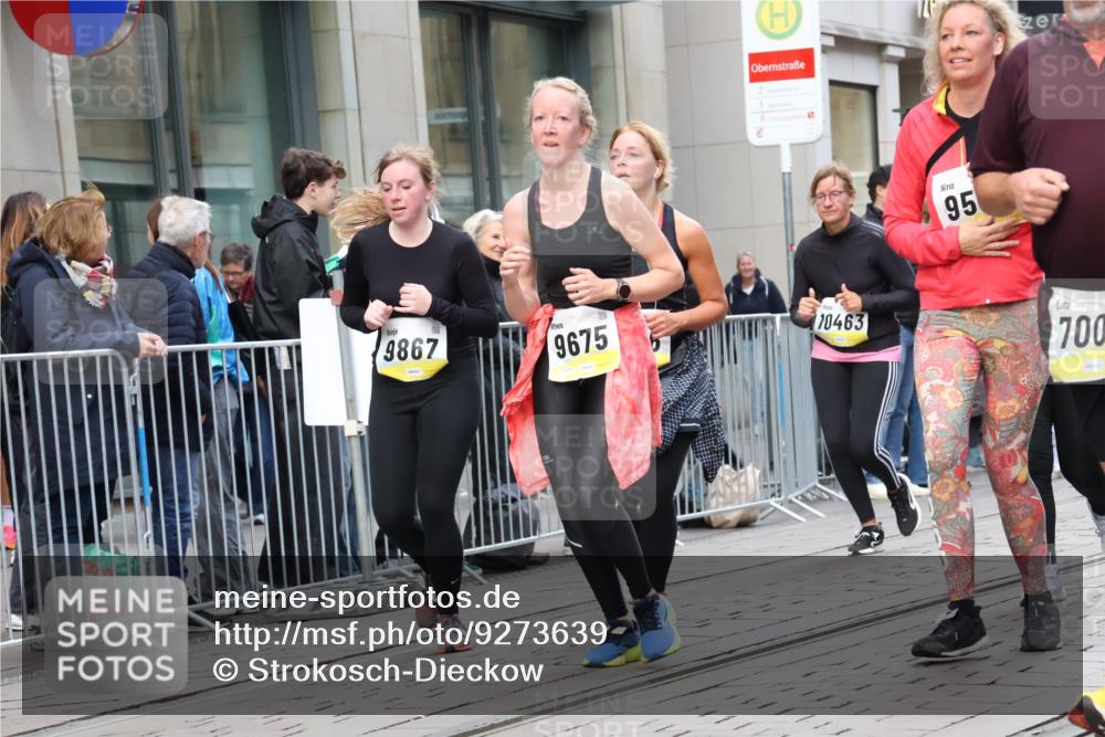 05.10.2025 - 20. swb-Marathon Bremen Strokosch-Dieckow http://msf.ph/oto/9273639 05.10.2025 11:11:37 Ziel 7007, 9420, 9526, 9648, 9675, 9680, 9726, 9784, 9867, 10235, 10236, 10463, 10499, 10540, 10815, 10839, 10849, 11088, 11215, 11563, 7007, 9420, 9526, 9648, 9675, 9680, 9726, 9784, 9867, 10235, 10236, 10463, 10499, 10540, 10815, 10839, 10849, 11088, 11215, 11563 meine-sportfotos.de