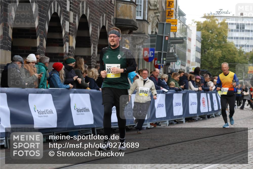 05.10.2025 - 20. swb-Marathon Bremen Strokosch-Dieckow http://msf.ph/oto/9273689 05.10.2025 11:11:28 Ziel 10320, 11030, 11083 meine-sportfotos.de