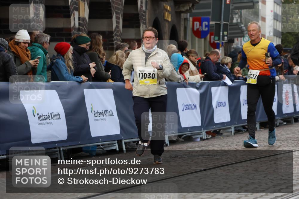 05.10.2025 - 20. swb-Marathon Bremen Strokosch-Dieckow http://msf.ph/oto/9273783 05.10.2025 11:11:30 Ziel 9453, 10264, 10320, 10333, 11030, 11083, 11191 meine-sportfotos.de