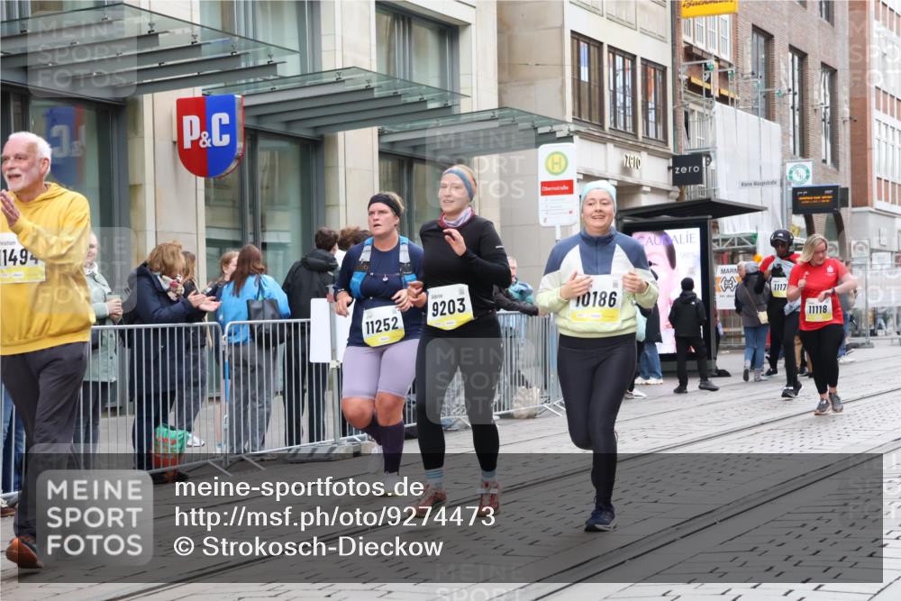 05.10.2025 - 20. swb-Marathon Bremen Strokosch-Dieckow http://msf.ph/oto/9274473 05.10.2025 11:12:34 Ziel 9203, 10041, 10186, 10190, 11118, 11170, 11252, 11494, 9203, 10041, 10186, 10190, 11118, 11170, 11252, 11494 meine-sportfotos.de