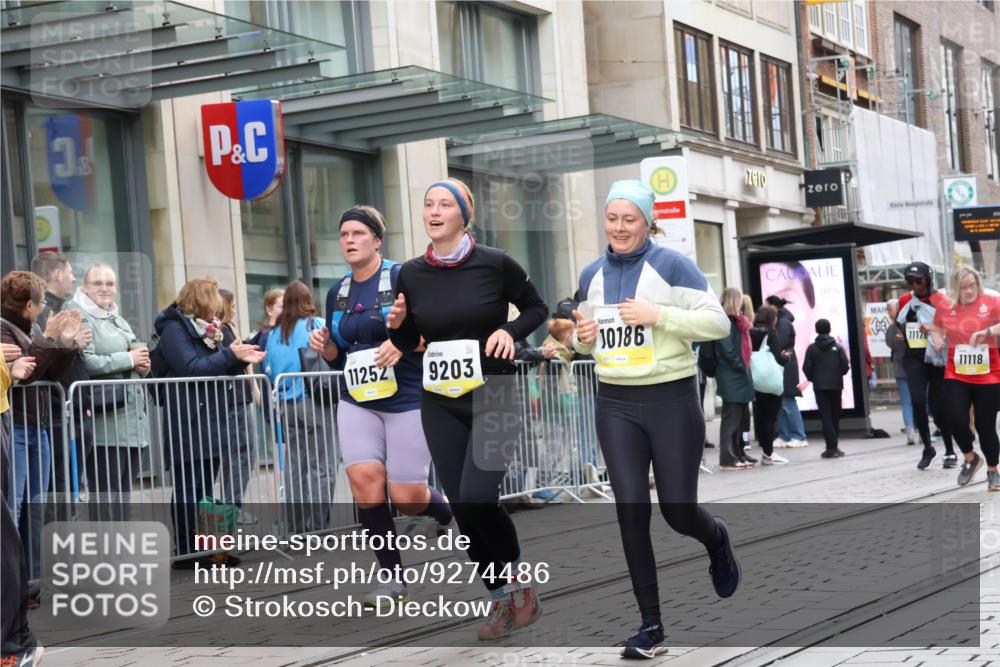 05.10.2025 - 20. swb-Marathon Bremen Strokosch-Dieckow http://msf.ph/oto/9274486 05.10.2025 11:12:35 Ziel 9203, 10041, 10186, 11118, 11170, 11252, 11494, 9203, 10041, 10186, 11118, 11170, 11252, 11494 meine-sportfotos.de