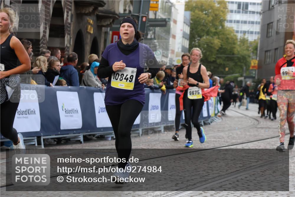 05.10.2025 - 20. swb-Marathon Bremen Strokosch-Dieckow http://msf.ph/oto/9274984 05.10.2025 11:12:01 Ziel 7007, 9420, 9526, 9675, 9726, 9867, 10499, 10815, 10839, 10849, 11215 meine-sportfotos.de