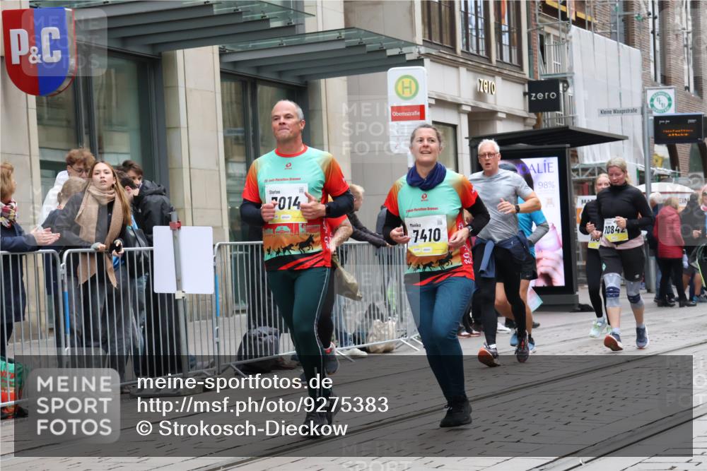 05.10.2025 - 20. swb-Marathon Bremen Strokosch-Dieckow http://msf.ph/oto/9275383 05.10.2025 11:13:27 Ziel 7014, 7410, 9242, 9631, 9667, 9899, 9946, 10000, 10036, 10040, 10364, 10433, 10512, 10574, 10671, 10705, 10707, 10721, 10756, 10842, 10957, 11060, 11068, 11264, 11385, 11541, 11548, 11652, 11653, 7014, 7410, 9242, 9631, 9667, 9899, 9946, 10000, 10036, 10040, 10364, 10433, 10512, 10574, 10671, 10705, 10707, 10721, 10756, 10842, 10957, 11060, 11068, 11264, 11385, 11541, 11548, 11652, 11653 meine-sportfotos.de