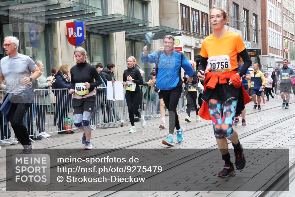 05.10.2025 - 20. swb-Marathon Bremen Strokosch-Dieckow http://msf.ph/oto/9275479 05.10.2025 11:13:31 Ziel 7014, 7410, 9012, 9242, 9342, 9631, 9667, 9899, 9946, 10000, 10036, 10040, 10364, 10512, 10574, 10671, 10705, 10707, 10721, 10756, 10842, 10957, 11060, 11068, 11264, 11385, 11541, 11548, 11652, 11653, 7014, 7410, 9012, 9242, 9342, 9631, 9667, 9899, 9946, 10000, 10036, 10040, 10364, 10512, 10574, 10671, 10705, 10707, 10721, 10756, 10842, 10957, 11060, 11068, 11264, 11385, 11541, 11548, 11652, 11653 meine-sportfotos.de