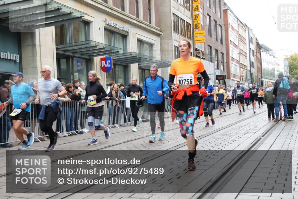 05.10.2025 - 20. swb-Marathon Bremen Strokosch-Dieckow http://msf.ph/oto/9275489 05.10.2025 11:13:32 Ziel 7014, 7410, 9012, 9242, 9342, 9631, 9667, 9899, 9946, 10000, 10036, 10040, 10364, 10512, 10574, 10671, 10705, 10707, 10721, 10756, 10842, 10957, 11060, 11068, 11264, 11385, 11541, 11548, 11652, 11653, 7014, 7410, 9012, 9242, 9342, 9631, 9667, 9899, 9946, 10000, 10036, 10040, 10364, 10512, 10574, 10671, 10705, 10707, 10721, 10756, 10842, 10957, 11060, 11068, 11264, 11385, 11541, 11548, 11652, 11653 meine-sportfotos.de
