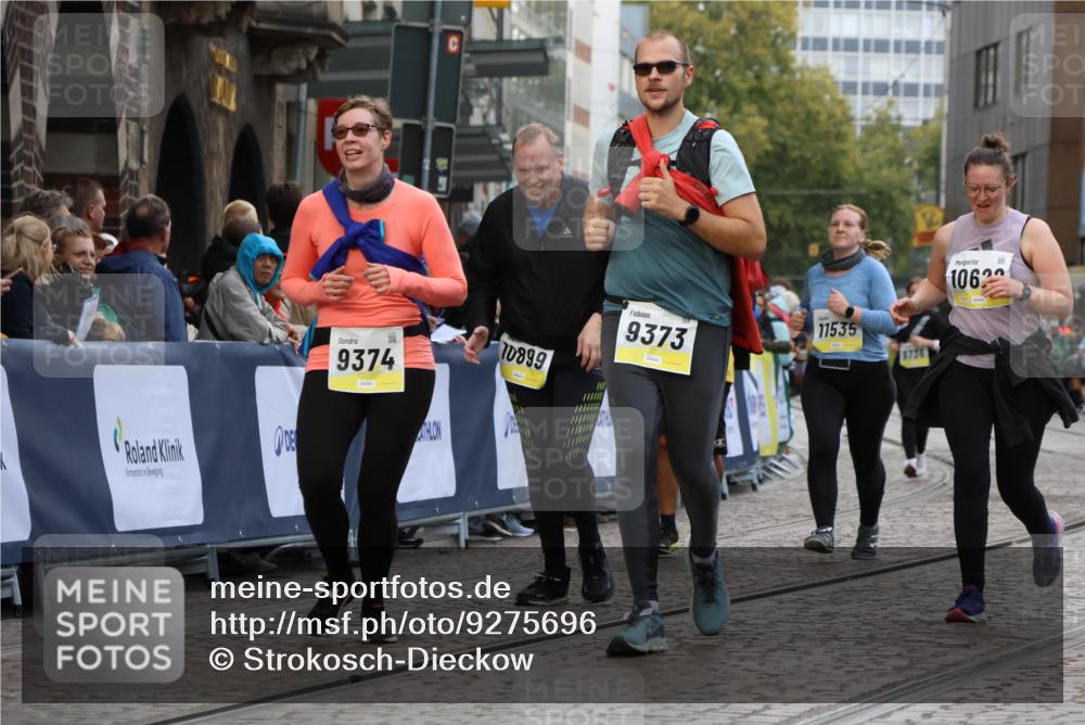 05.10.2025 - 20. swb-Marathon Bremen Strokosch-Dieckow http://msf.ph/oto/9275696 05.10.2025 11:12:15 Ziel 9373, 9374, 9911, 10622, 10899, 11085, 11535 meine-sportfotos.de