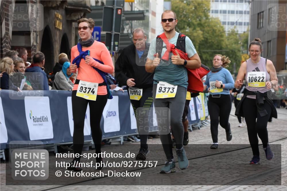 05.10.2025 - 20. swb-Marathon Bremen Strokosch-Dieckow http://msf.ph/oto/9275757 05.10.2025 11:12:15 Ziel 9373, 9374, 9911, 10622, 10899, 11085, 11535 meine-sportfotos.de