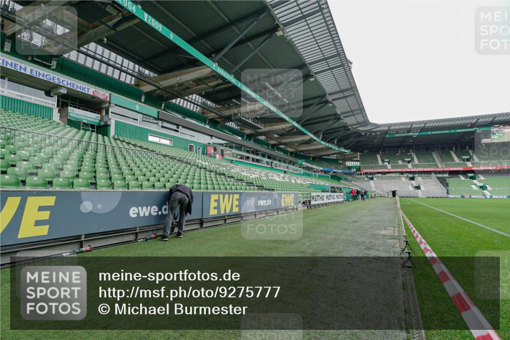 05.10.2025 - 20. swb-Marathon Bremen Michael Burmester http://msf.ph/oto/9275777 05.10.2025 10:15:30 Laufen im Stadion 35 meine-sportfotos.de