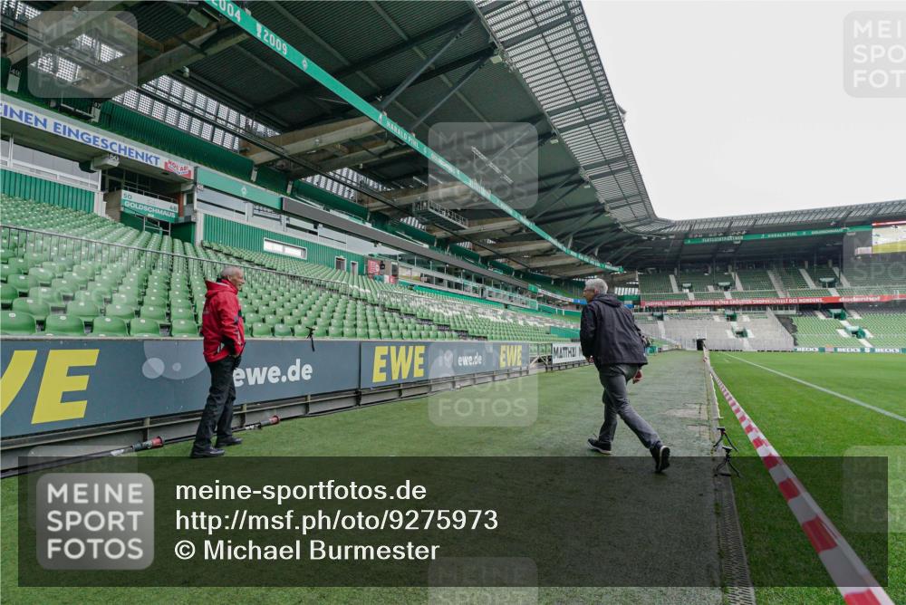 05.10.2025 - 20. swb-Marathon Bremen Michael Burmester http://msf.ph/oto/9275973 05.10.2025 10:16:37 Laufen im Stadion 2, 33 meine-sportfotos.de