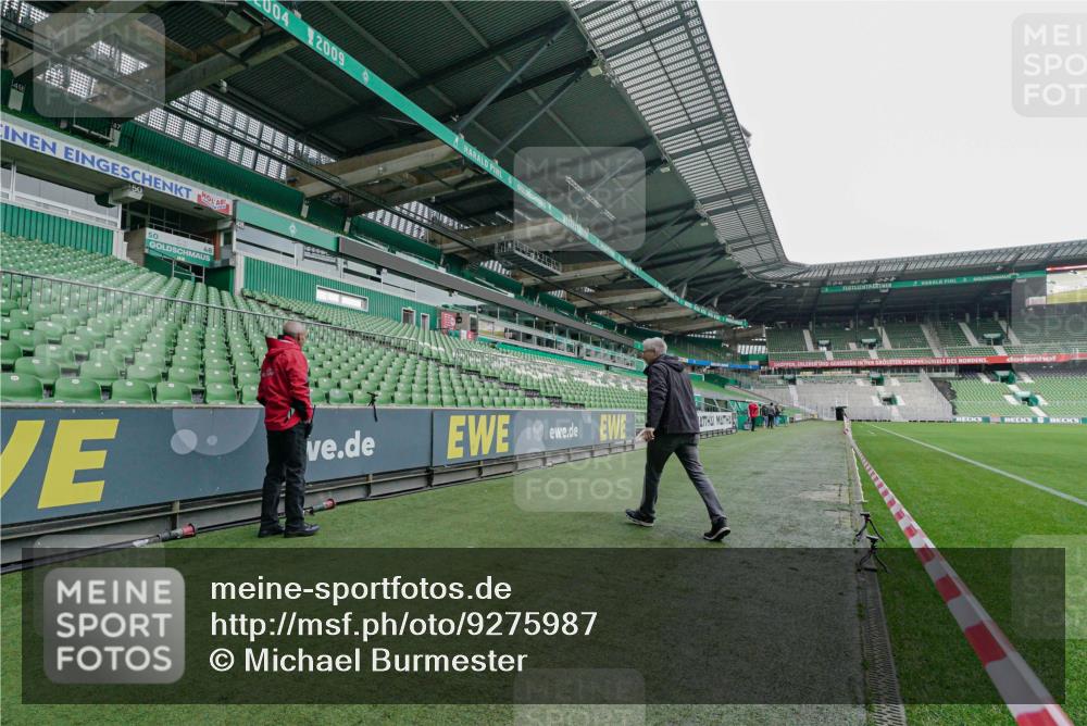 05.10.2025 - 20. swb-Marathon Bremen Michael Burmester http://msf.ph/oto/9275987 05.10.2025 10:16:38 Laufen im Stadion 2, 33 meine-sportfotos.de