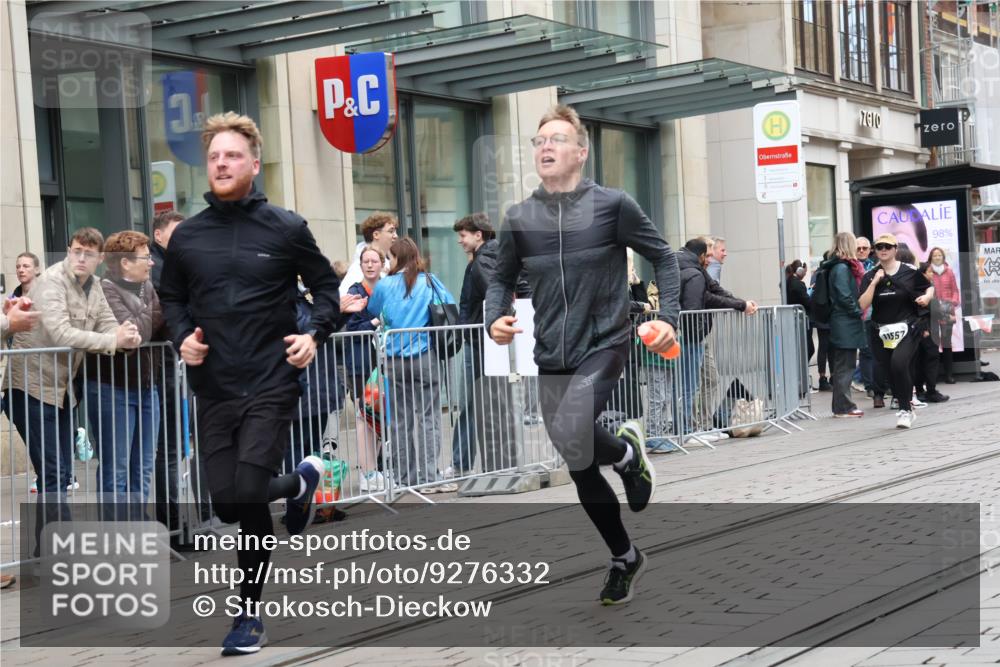 05.10.2025 - 20. swb-Marathon Bremen Strokosch-Dieckow http://msf.ph/oto/9276332 05.10.2025 11:14:21 Ziel 9303, 9861, 9970, 10292, 10602, 10722, 11072, 11139, 11448, 11473, 11557, 9303, 9861, 9970, 10292, 10602, 10722, 11072, 11139, 11448, 11473, 11557 meine-sportfotos.de