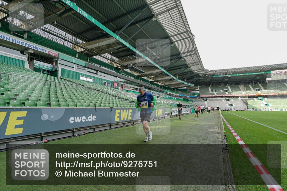 05.10.2025 - 20. swb-Marathon Bremen Michael Burmester http://msf.ph/oto/9276751 05.10.2025 10:27:39 Laufen im Stadion 28, 1138, 9270, 9339, 9351, 9397, 9500, 9546, 9670, 9709, 9711, 9885, 9961, 10091, 10092, 10351, 10452, 10509, 10568, 10634, 10637, 10639, 10661, 10676, 10750, 10818, 10822, 10850, 10858, 10898, 10947, 11074, 11167, 11189, 11299, 11327, 11446, 11462, 11645, 11659, 11678, 9009, 9202, 9285, 9362, 9400, 9411, 9678, 9876, 9878, 9897, 9921, 9960, 10045, 10091, 10277, 10411, 10773, 10792, 11362, 11585, 11683, 11714 meine-sportfotos.de