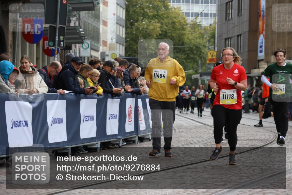 05.10.2025 - 20. swb-Marathon Bremen Strokosch-Dieckow http://msf.ph/oto/9276884 05.10.2025 11:12:54 Ziel 9203, 10041, 10186, 11118, 11252 meine-sportfotos.de