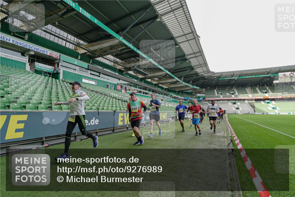05.10.2025 - 20. swb-Marathon Bremen Michael Burmester http://msf.ph/oto/9276989 05.10.2025 10:28:15 Laufen im Stadion 1138, 7414, 9200, 9206, 9207, 9216, 9222, 9223, 9244, 9293, 9298, 9366, 9377, 9397, 9406, 9413, 9546, 9562, 9665, 9706, 9955, 10047, 10109, 10177, 10211, 10266, 10268, 10303, 10319, 10350, 10382, 10428, 10452, 10509, 10519, 10637, 10661, 10667, 10676, 10688, 10789, 10850, 10858, 10875, 10931, 10953, 10973, 11104, 11167, 11189, 11244, 11248, 11268, 11299, 11327, 11330, 11357, 11462, 11498, 11513, 11561, 11579, 11628, 11705, 9339, 9500, 9670, 9709, 9711, 10639, 10947 meine-sportfotos.de