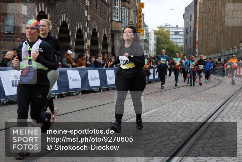 05.10.2025 - 20. swb-Marathon Bremen Strokosch-Dieckow http://msf.ph/oto/9278605 05.10.2025 11:13:45 Ziel 9242, 9899, 9946, 10040, 10364, 10574, 10671, 10705, 10707, 10842, 10957, 11060, 11068, 11264, 11385 meine-sportfotos.de