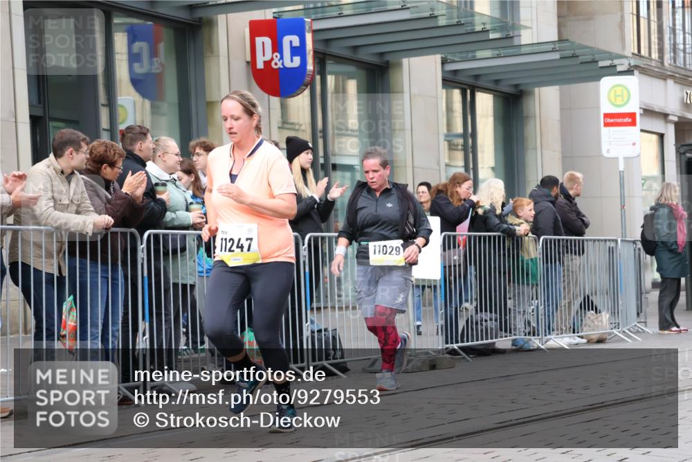 05.10.2025 - 20. swb-Marathon Bremen Strokosch-Dieckow http://msf.ph/oto/9279553 05.10.2025 11:15:57 Ziel 7109, 7110, 9640, 9679, 10023, 10083, 10220, 10339, 10340, 10379, 10450, 10564, 10635, 11029, 11247, 11331, 11358, 11378, 11404, 7109, 7110, 9640, 9679, 10023, 10083, 10220, 10339, 10340, 10379, 10450, 10564, 10635, 11029, 11247, 11331, 11358, 11378, 11404 meine-sportfotos.de